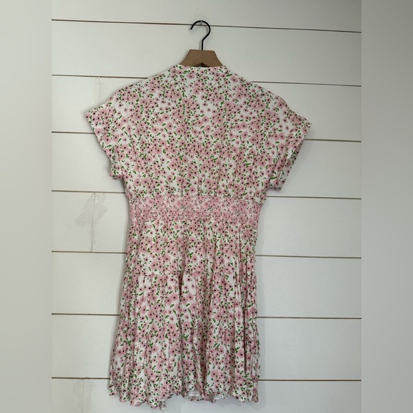 ALICE + OLIVIA
Keela Floral Print Smocked Button-Front Dress - Picture 13 of 13